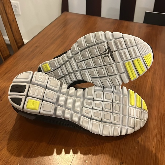 Nike Free 3.0 Shoes Sneakers 354574 003 black volt Men’s Size 8.5 - Picture 14 of 15